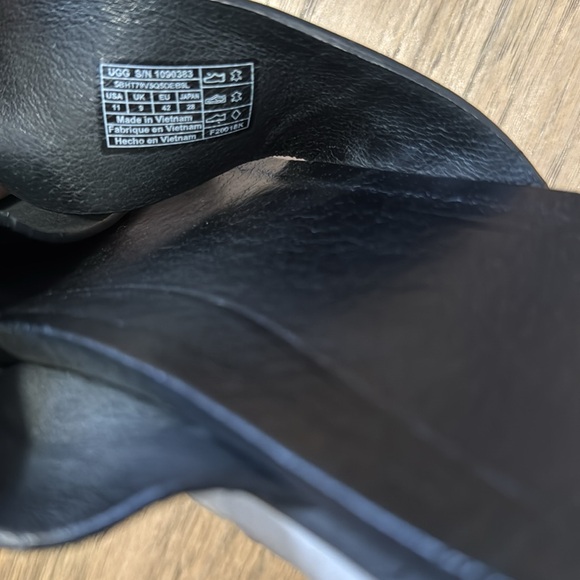 UGG Women's Kari Sandal Size 11 - Picture 8 of 8